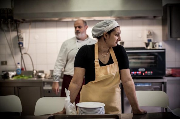 Début 2013, le photojournaliste italien Matteo Pellegrinuzzi réalise une commande pour Leroy Merlin Italie : le travail consiste à documenter en vidéo une des activités de cette entreprise dans le milieu sociale. Il continue, les mois suivants, à se documenter sur la situation du travail dans les prisons, surtout chez les femmes, qui représente 5 % de la population carcérale. (20x30) © Matteo Pellegrinuzzi